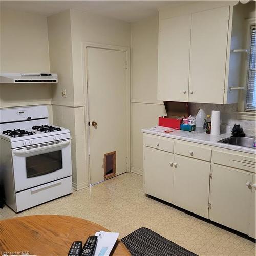 117 Merritt Parkway N, Port Colborne, ON - Indoor Photo Showing Kitchen