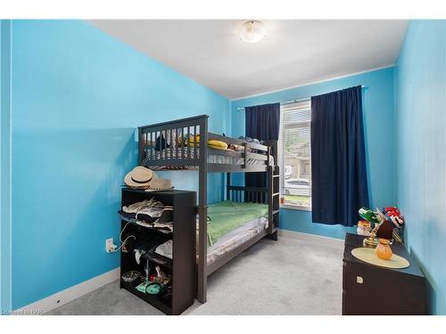 7-1347 Whetherfield Street Street, London, ON - Indoor Photo Showing Bedroom