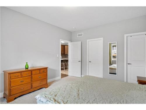 7-1347 Whetherfield Street Street, London, ON - Indoor Photo Showing Bedroom