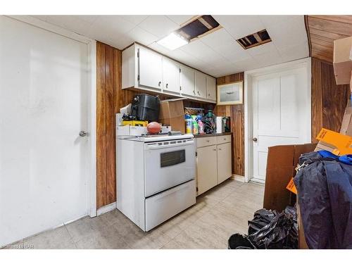 1347 Line 6 Road, Niagara-On-The-Lake, ON - Indoor Photo Showing Kitchen