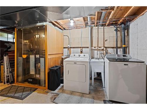 17 Pioneer Court, St. Catharines, ON - Indoor Photo Showing Laundry Room