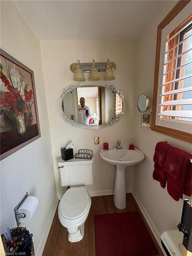 4567 Nancy Drive, Niagara Falls, ON - Indoor Photo Showing Bathroom