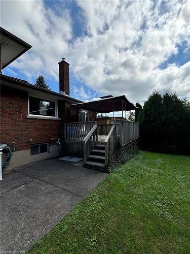 4567 Nancy Drive, Niagara Falls, ON - Outdoor With Deck Patio Veranda