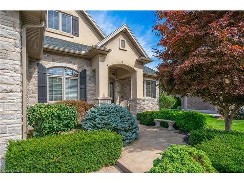 7 Brondi'S Lane Lane, Fonthill, ON - Outdoor With Facade