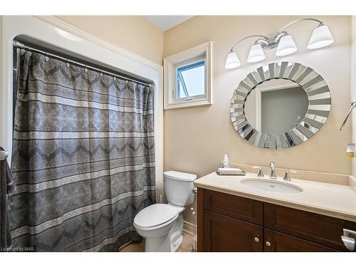 7 Brondi'S Lane Lane, Fonthill, ON - Indoor Photo Showing Bathroom