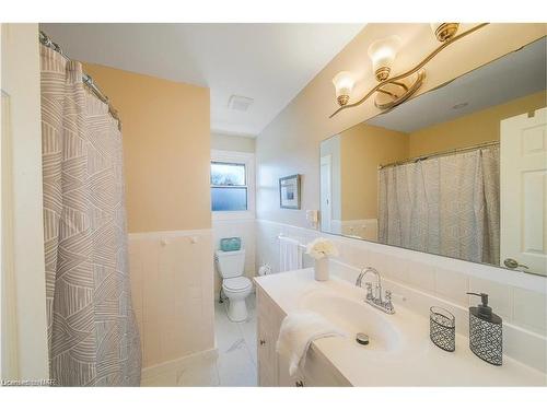 Main-15 Royale Road, St. Catharines, ON - Indoor Photo Showing Bathroom