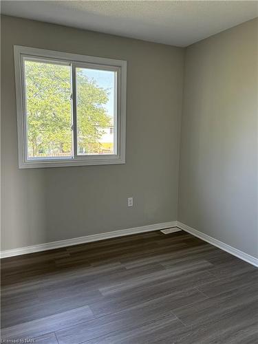 72-65 Dorchester Boulevard, St. Catharines, ON - Indoor Photo Showing Other Room