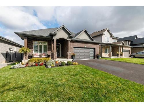 76 Bergenstein Crescent, Fonthill, ON - Outdoor With Facade