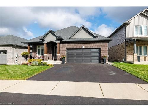 76 Bergenstein Crescent, Fonthill, ON - Outdoor With Facade