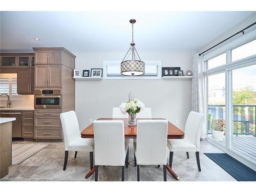 76 Bergenstein Crescent, Fonthill, ON - Indoor Photo Showing Dining Room