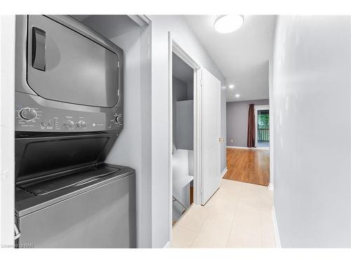 30-122 Bunting Road, St. Catharines, ON - Indoor Photo Showing Laundry Room