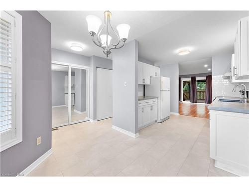 30-122 Bunting Road, St. Catharines, ON - Indoor Photo Showing Kitchen