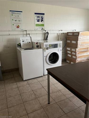 101-242 Oakdale Avenue, St. Catharines, ON - Indoor Photo Showing Laundry Room