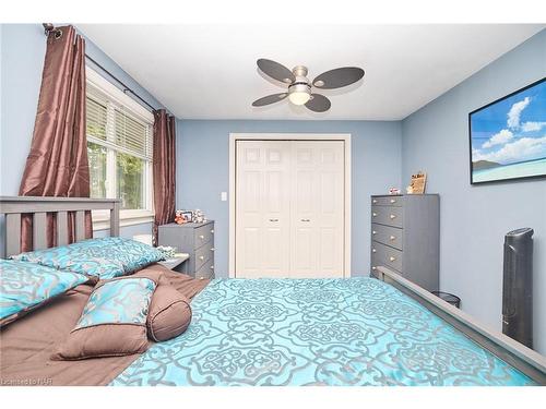 30 Cartier Drive, St. Catharines, ON - Indoor Photo Showing Bedroom