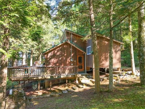 1077 Rignalls Road E, Bracebridge, ON - Outdoor With Deck Patio Veranda