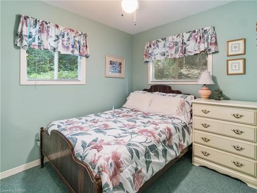 1077 Rignalls Road E, Bracebridge, ON - Indoor Photo Showing Bedroom