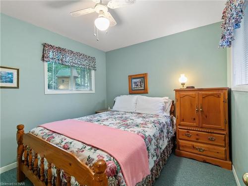 1077 Rignalls Road E, Bracebridge, ON - Indoor Photo Showing Bedroom