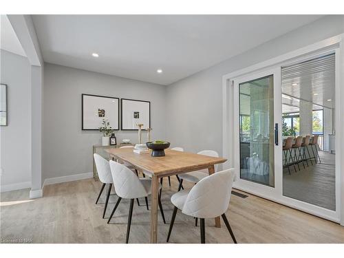 10513 Willoughby Drive, Niagara Falls, ON - Indoor Photo Showing Dining Room