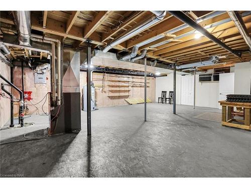 19 Wyckliffe Avenue, Niagara-On-The-Lake, ON - Indoor Photo Showing Basement