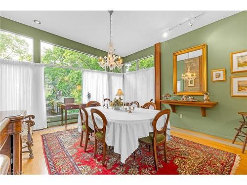 21 Woodmount Drive, St. Catharines, ON - Indoor Photo Showing Dining Room