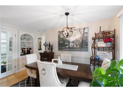 10 Knightwood Drive, St. Catharines, ON - Indoor Photo Showing Dining Room