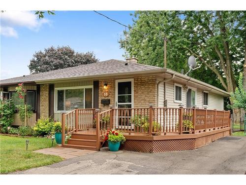 10 Knightwood Drive, St. Catharines, ON - Outdoor With Deck Patio Veranda