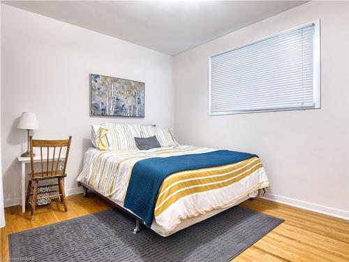 4 Keistan Drive, St. Catharines, ON - Indoor Photo Showing Bedroom