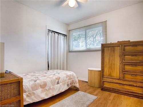 4 Keistan Drive, St. Catharines, ON - Indoor Photo Showing Bedroom