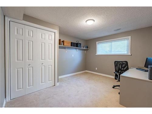 10 Wedgewood Court, St. Catharines, ON - Indoor Photo Showing Office