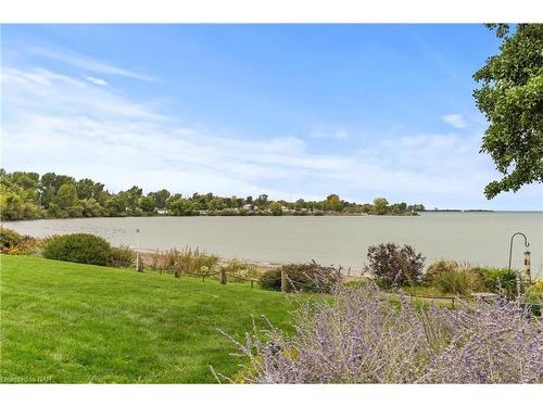 15 Lakeside Drive, St. Catharines, ON 