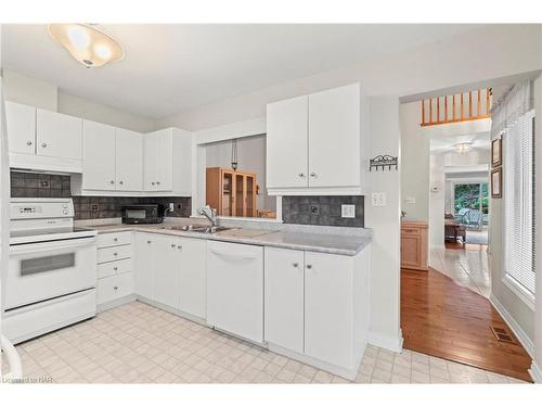 44-15 Lakeside Drive, St. Catharines, ON - Indoor Photo Showing Kitchen With Double Sink