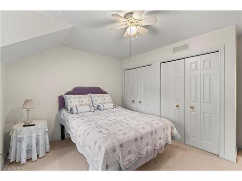 44-15 Lakeside Drive, St. Catharines, ON - Indoor Photo Showing Bedroom