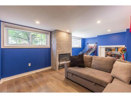 13 Warrington Place, St. Catharines, ON - Indoor Photo Showing Living Room With Fireplace