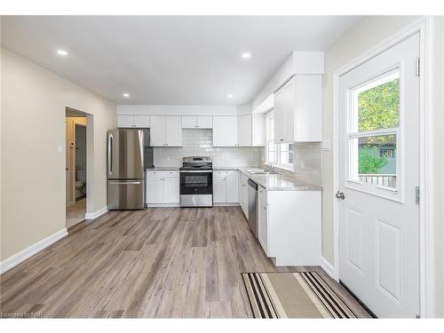 169 Scholfield Avenue, Port Colborne, ON - Indoor Photo Showing Kitchen With Stainless Steel Kitchen