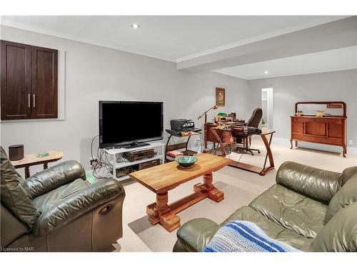 3-481 Victoria Street, Niagara-On-The-Lake, ON - Indoor Photo Showing Living Room