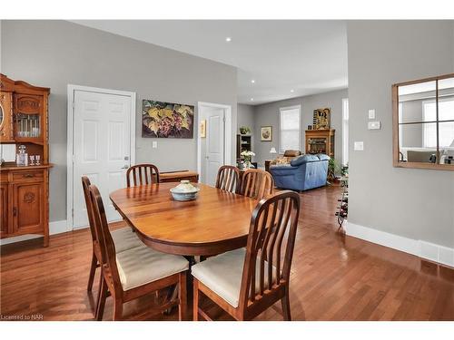 3-481 Victoria Street, Niagara-On-The-Lake, ON - Indoor Photo Showing Dining Room