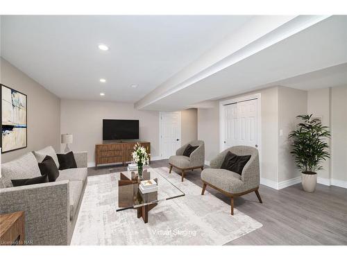 1 & #2-6505 Doreen Drive, Niagara Falls, ON - Indoor Photo Showing Living Room