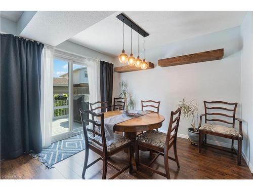 33 Naples Court, Thorold, ON - Indoor Photo Showing Dining Room