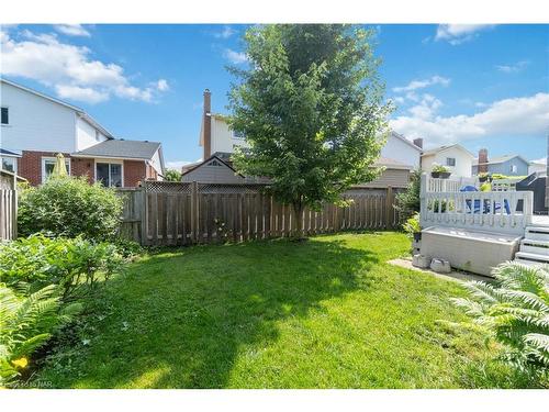 33 Naples Court, Thorold, ON - Outdoor