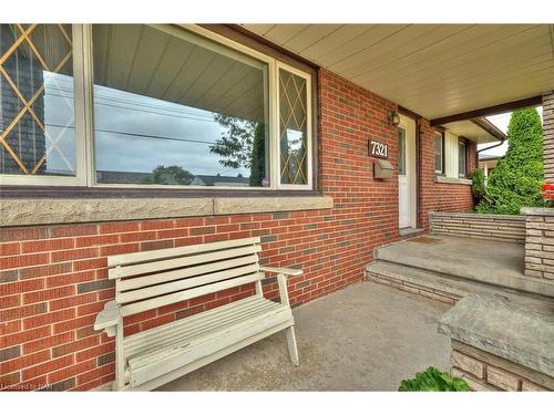 7321 Fern Avenue, Niagara Falls, ON - Outdoor With Deck Patio Veranda With Exterior