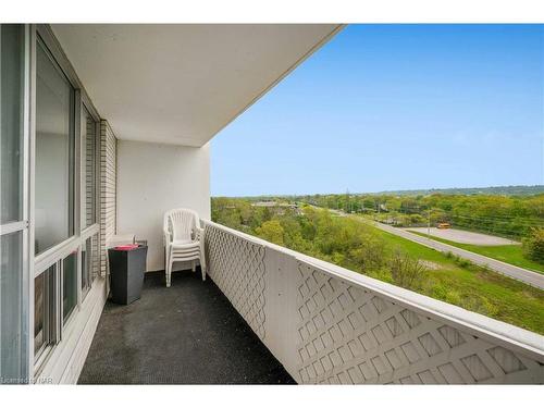 804-35 Towering Heights Boulevard, St. Catharines, ON - Outdoor With View With Exterior