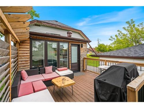 6 Manchester Avenue, St. Catharines, ON - Outdoor With Deck Patio Veranda With Exterior