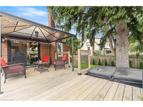 6788 Stamford Green Drive, Niagara Falls, ON - Outdoor With Deck Patio Veranda