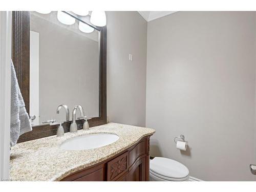 1273 Pelham Street, Pelham, ON - Indoor Photo Showing Bathroom