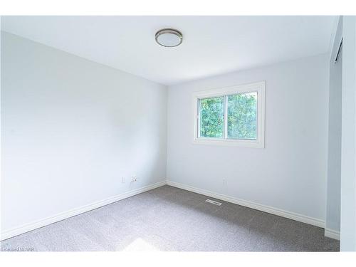 78 Silvan Drive, Welland, ON - Indoor Photo Showing Other Room