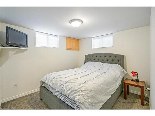 20 Springhead Gardens, Welland, ON - Indoor Photo Showing Bedroom