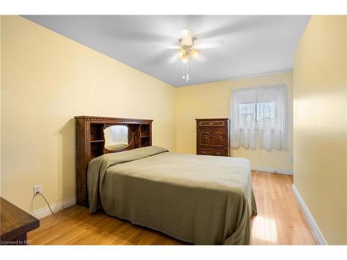 9 King Street, Thorold, ON - Indoor Photo Showing Bedroom