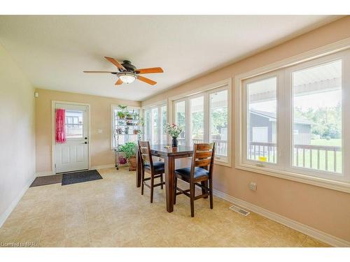 1065 Dominion Road, Fort Erie, ON - Indoor Photo Showing Dining Room