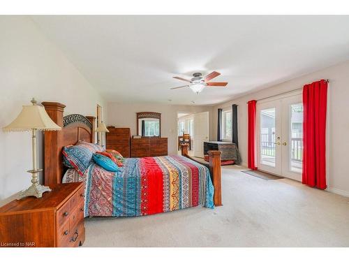 1065 Dominion Road, Fort Erie, ON - Indoor Photo Showing Bedroom