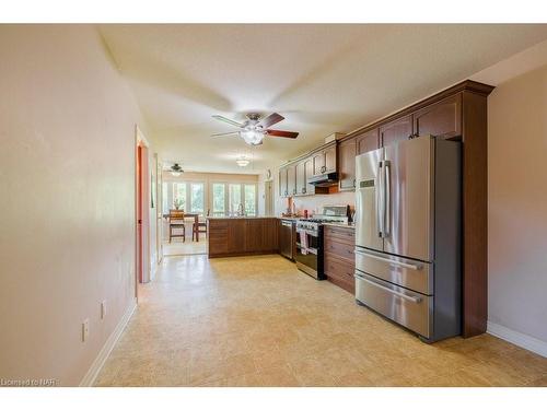 1065 Dominion Road, Fort Erie, ON - Indoor Photo Showing Other Room